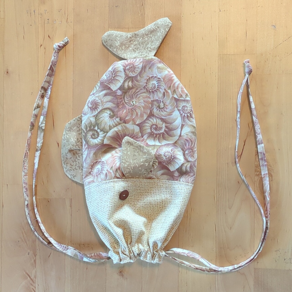 Fish-Shaped Primitive Drawstring Make-up Cosmetics Bag Quirky Ammonite